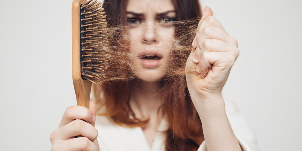Chute de cheveux? Ne pas paniquer mais réagir!